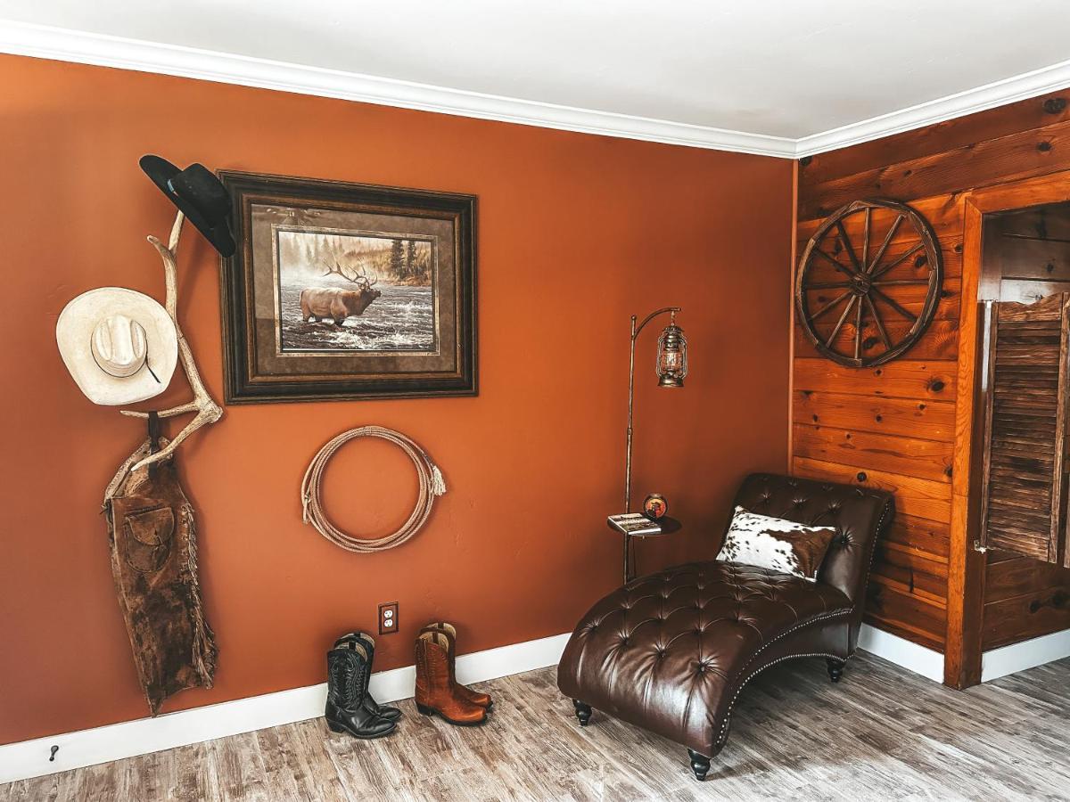 Woody Mountain Bed & Breakfast แฟลกสตาฟ ภายนอก รูปภาพ